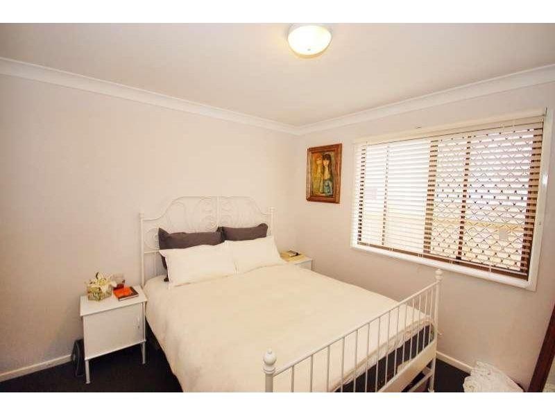 23 Ingleston Street, Wynnum West QLD 4178