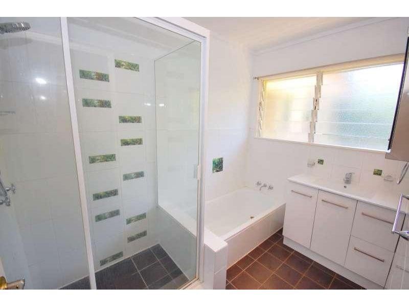 90 Pareena Crescent, Mansfield QLD 4122