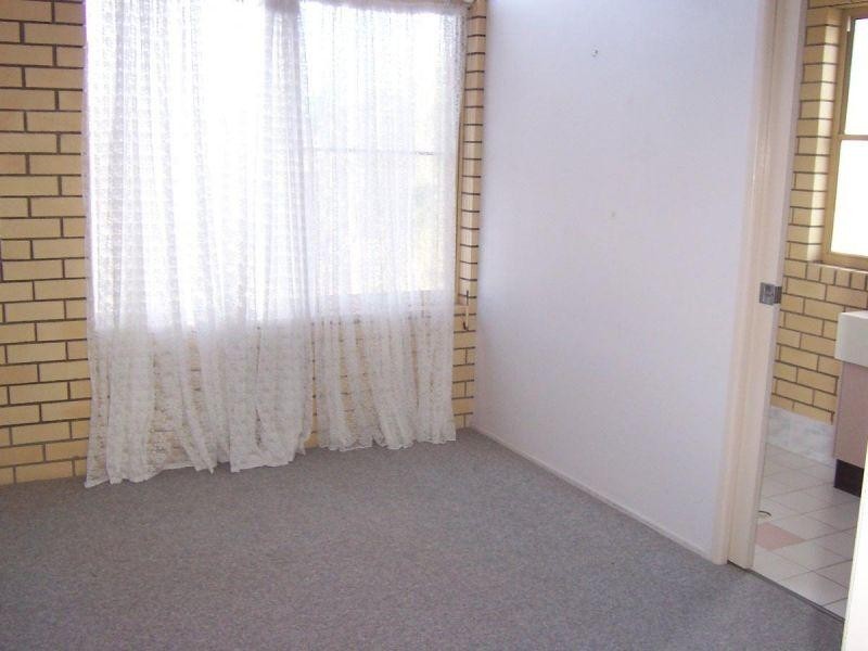 33 Woodrow Drive, Coorparoo QLD 4151