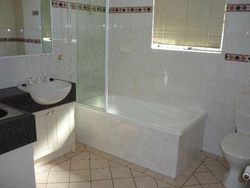 2/330 Hawthorne Road, Hawthorne QLD 4171