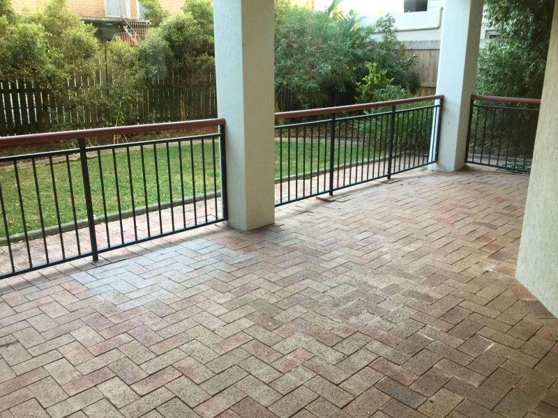 2/330 Hawthorne Road, Hawthorne QLD 4171