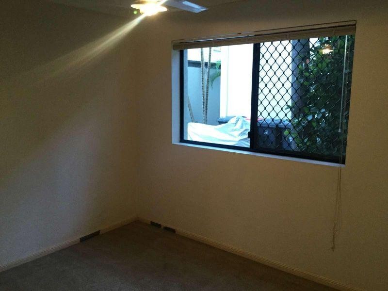 2/330 Hawthorne Road, Hawthorne QLD 4171