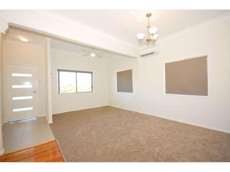 12 Drummond Street, Greenslopes QLD 4120