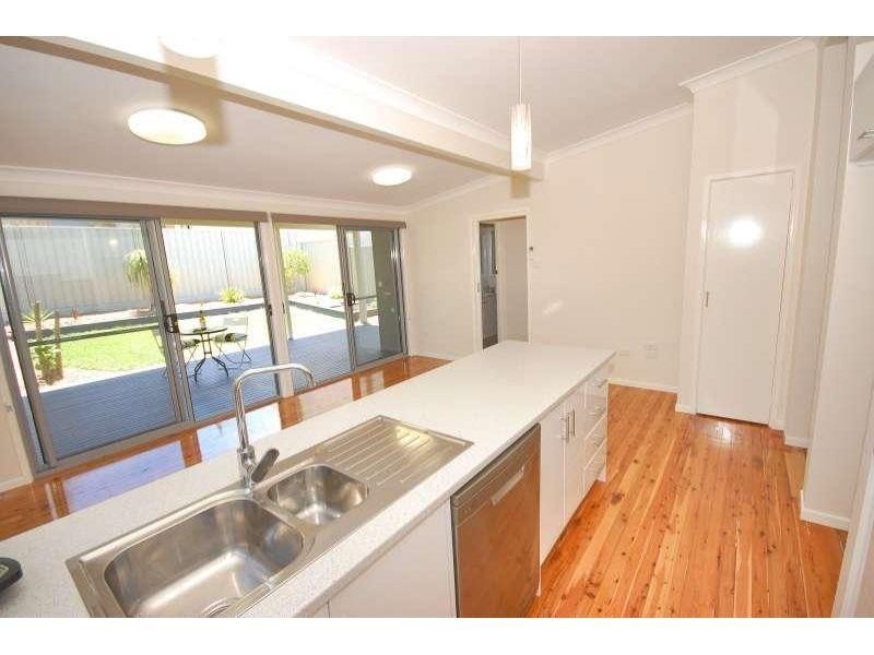 12 Drummond Street, Greenslopes QLD 4120