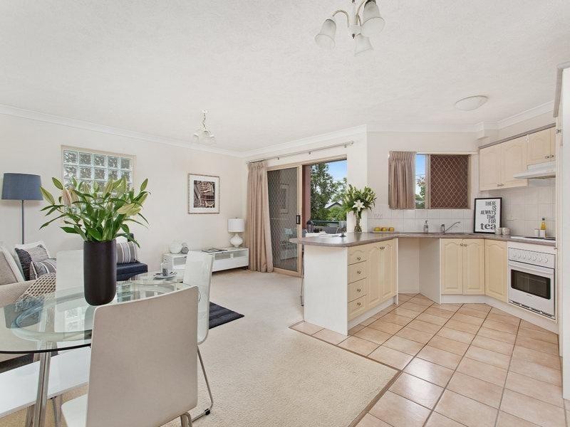 2/24 Terrace Street, Newmarket QLD 4051