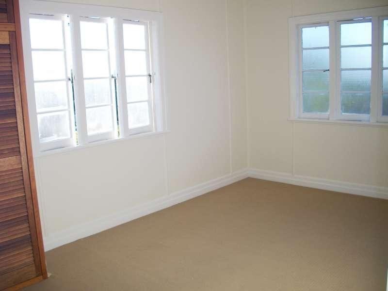 65 Chaucer Street, Moorooka QLD 4105