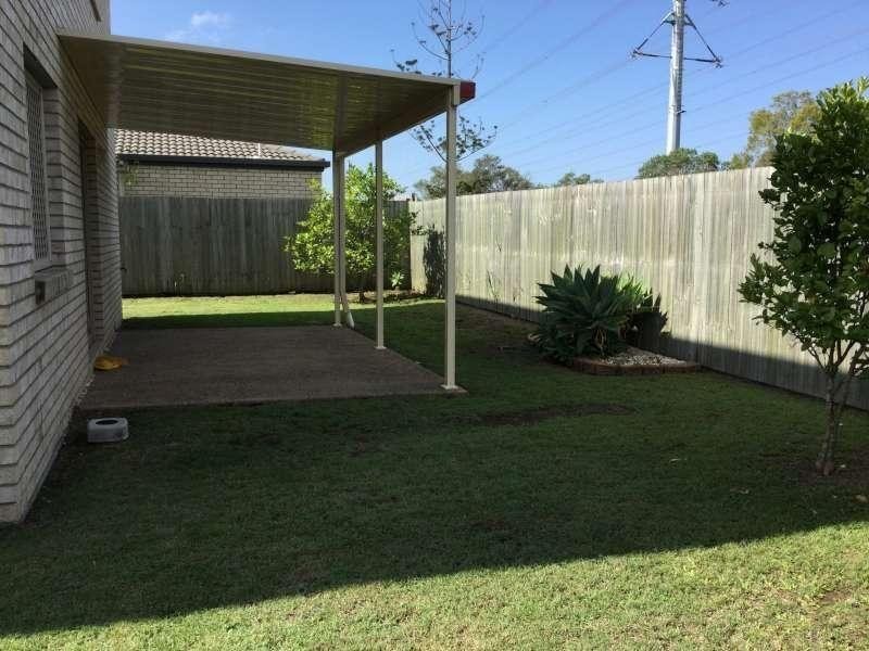 16 Holland Place, Carindale QLD 4152