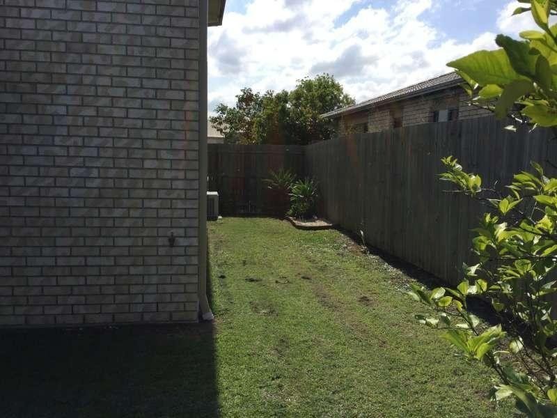 16 Holland Place, Carindale QLD 4152