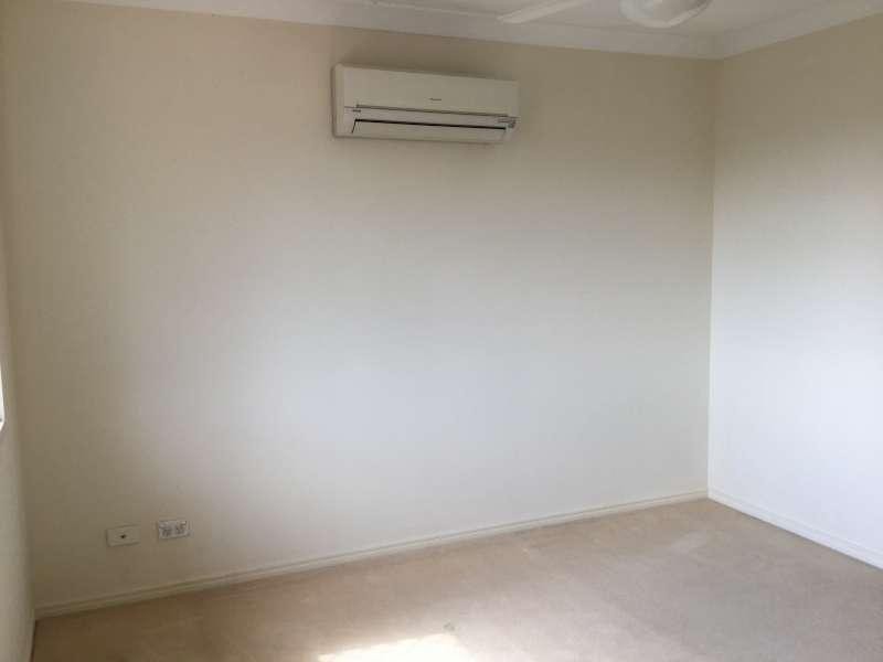 16 Holland Place, Carindale QLD 4152