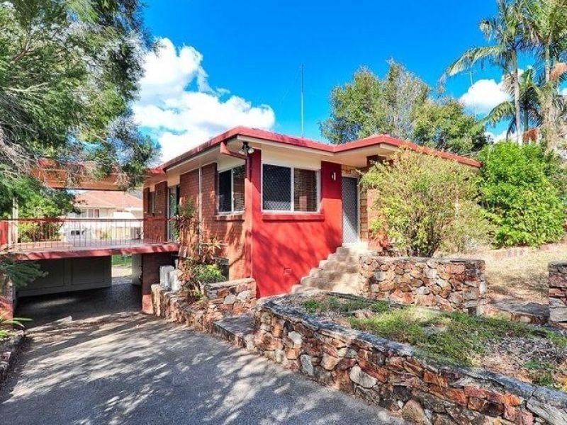 147 Nursery Road, Holland Park West QLD 4121