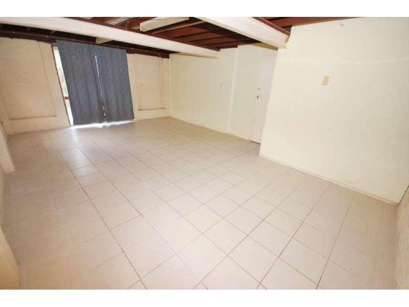 18 Auckland Street, Wishart QLD 4122