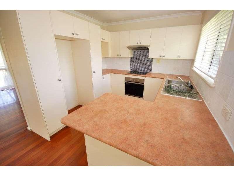 18 Auckland Street, Wishart QLD 4122