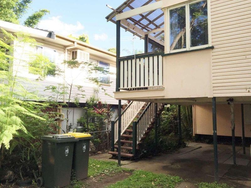 2/86 Lancelot Street, Tennyson QLD 4105