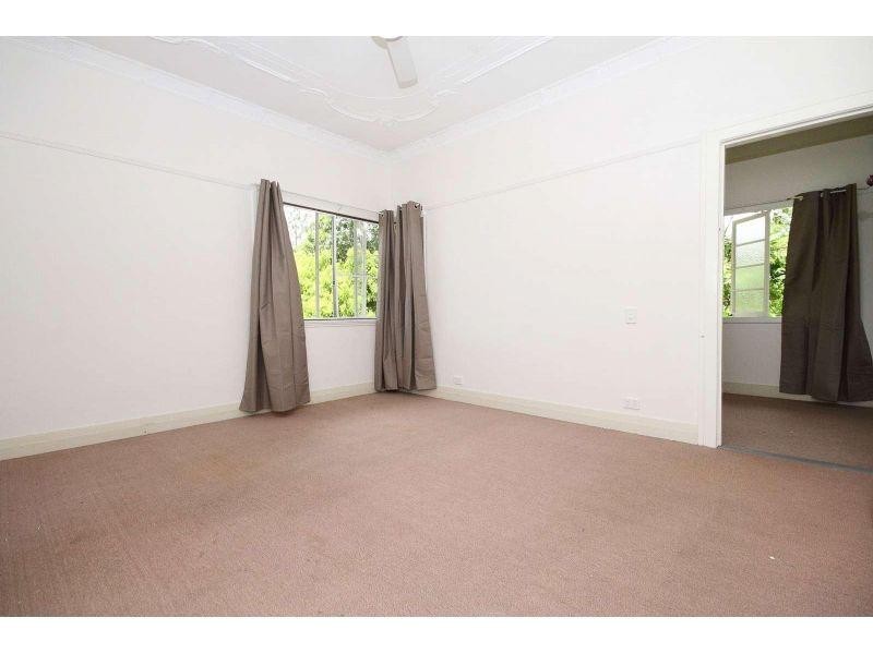 5 Sunbury Street, Buccan QLD 4207