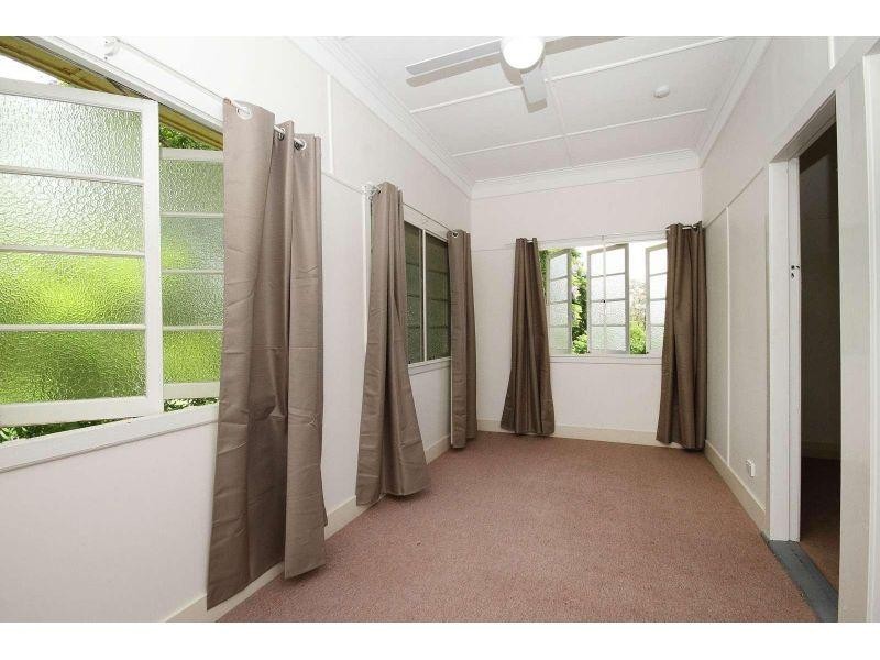 5 Sunbury Street, Buccan QLD 4207