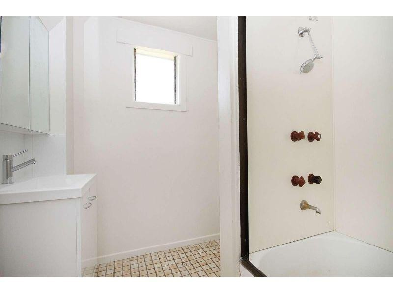 5 Sunbury Street, Buccan QLD 4207