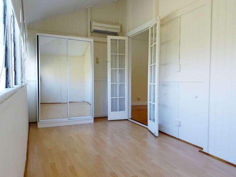 627 Fairfield Road, Yeronga QLD 4104