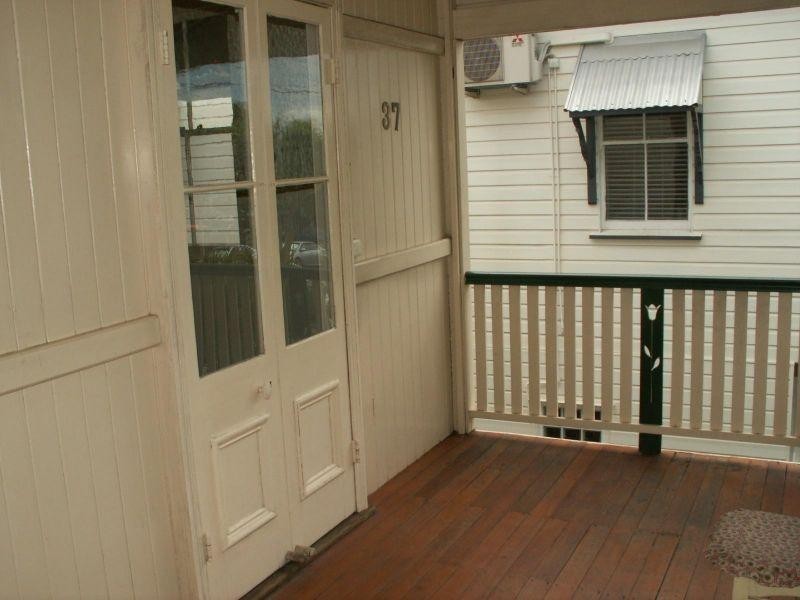37 Toohey Street, Woolloongabba QLD 4102