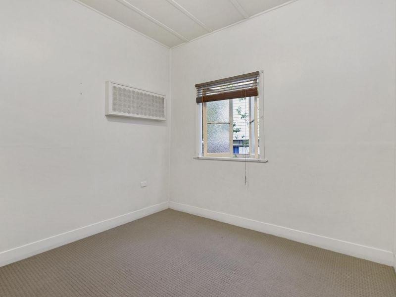 127a Messines Ridge Road, Holland Park West QLD 4121