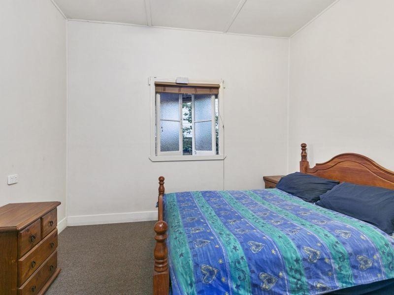 127a Messines Ridge Road, Holland Park West QLD 4121