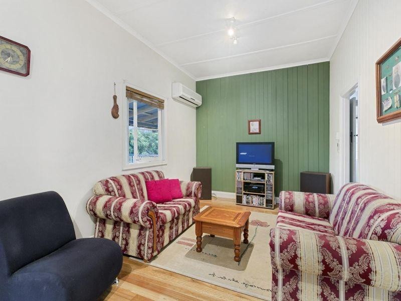 127a Messines Ridge Road, Holland Park West QLD 4121