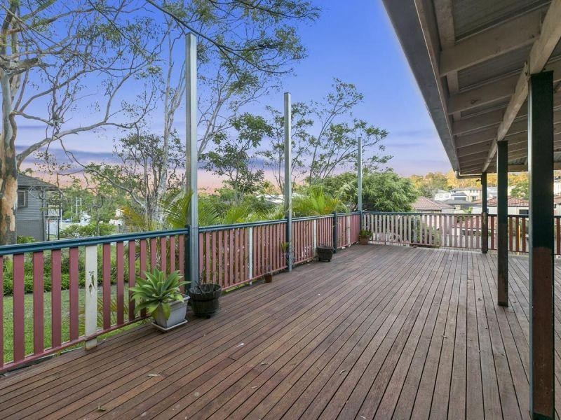 127a Messines Ridge Road, Holland Park West QLD 4121