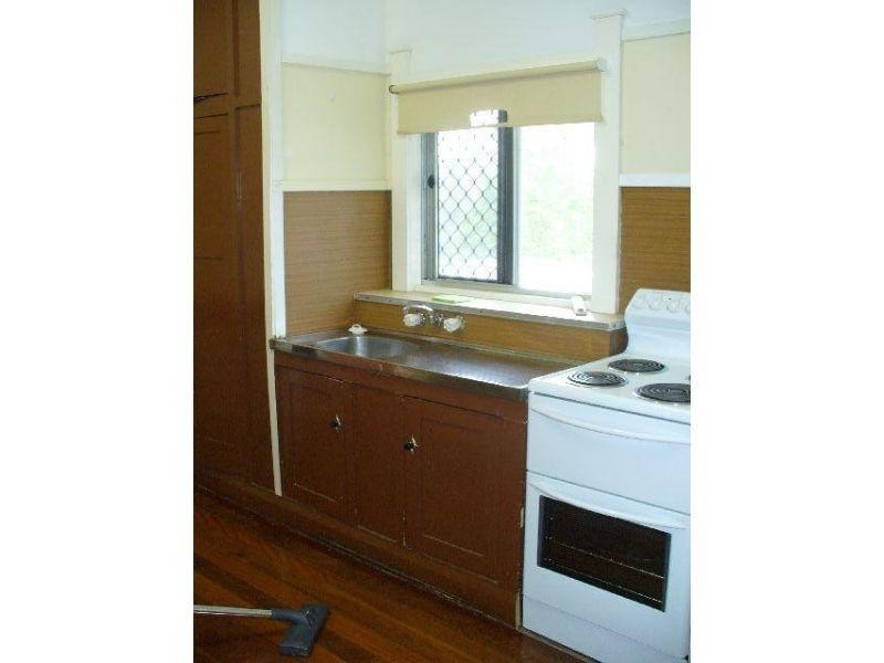 11 Walker Street, Coorparoo QLD 4151