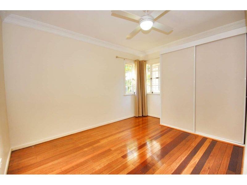 56 Oateson Skyline Drive, Seven Hills QLD 4170