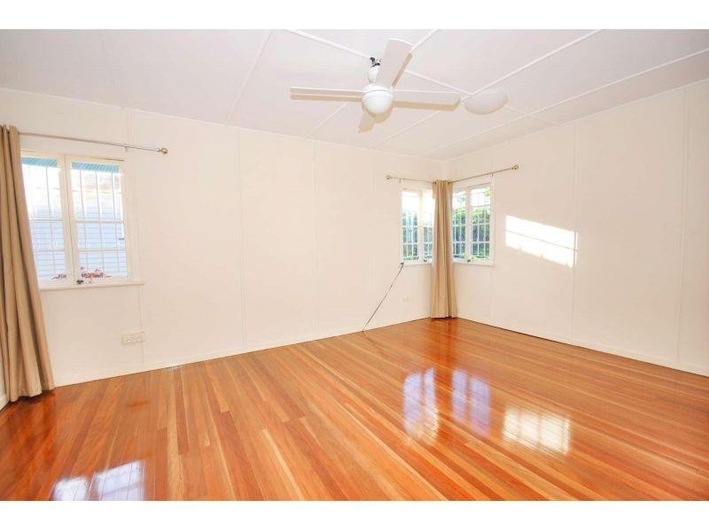 56 Oateson Skyline Drive, Seven Hills QLD 4170