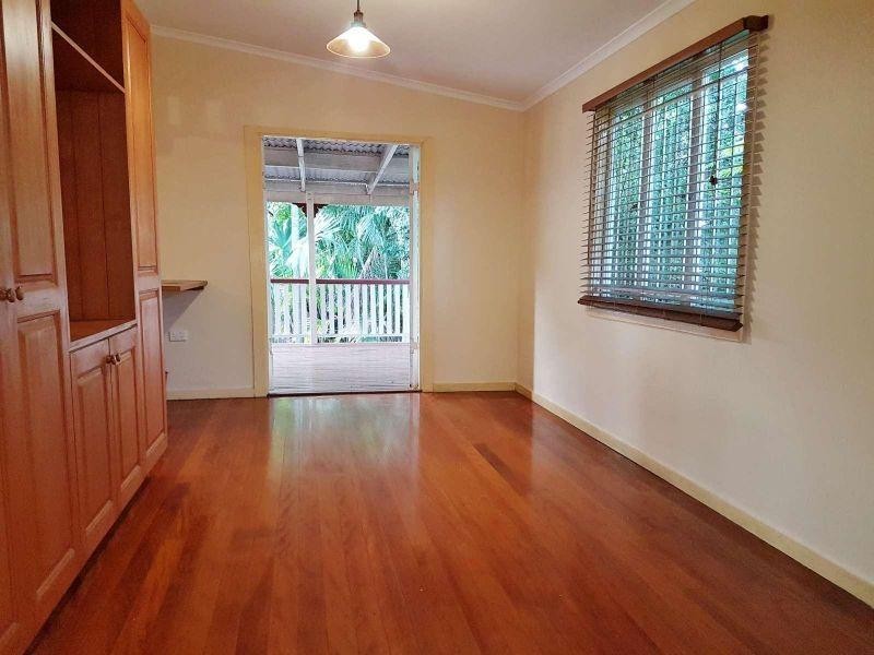 20 Sackville Street, Greenslopes QLD 4120