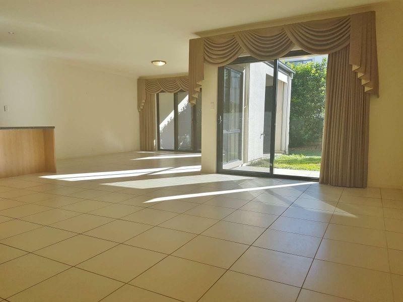 73/1 Celestial Court, Carina QLD 4152