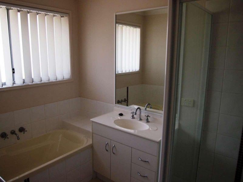 8 Highfields Court, Loganlea QLD 4131