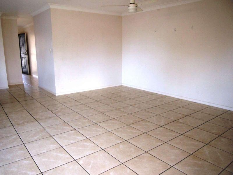 8 Highfields Court, Loganlea QLD 4131