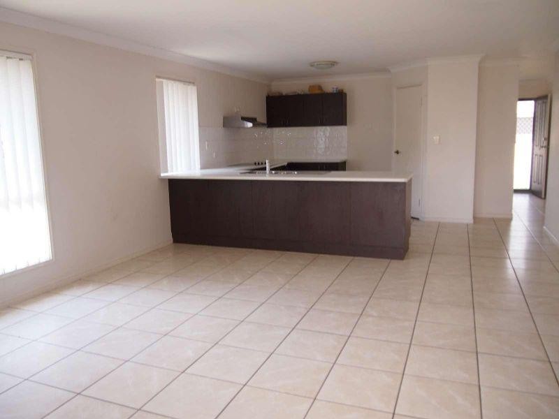 8 Highfields Court, Loganlea QLD 4131