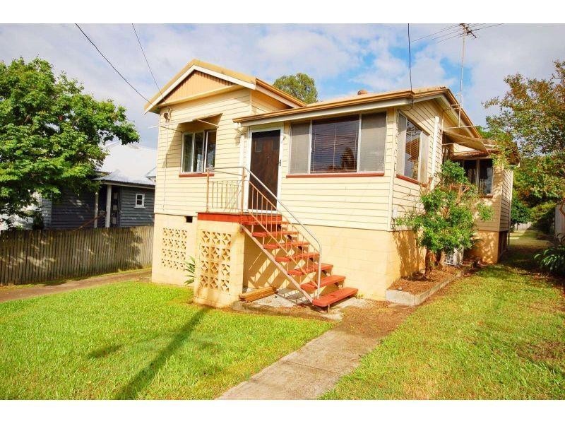 11 Princess Street, Camp Hill QLD 4152