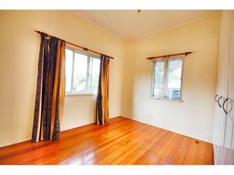 11 Princess Street, Camp Hill QLD 4152