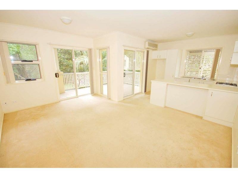 10/75 Riding Road, Hawthorne QLD 4171