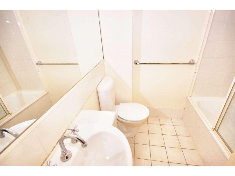 10/75 Riding Road, Hawthorne QLD 4171