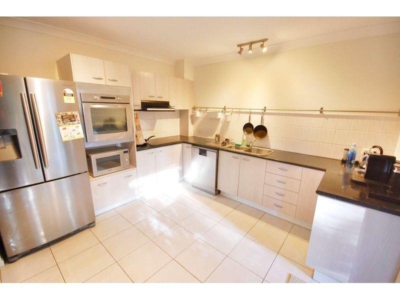 18/112 18 Hillside Crescent, 112 Foxton Street, Seven Hills QLD 4170
