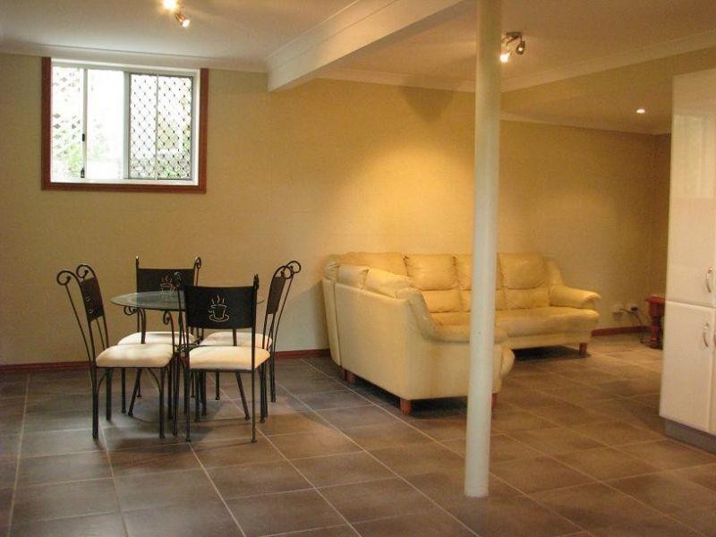 127b Messines Ridge Road, Holland Park QLD 4121