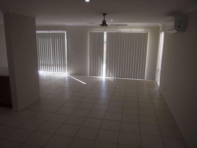 17 Wongabel Close, Waterford QLD 4133