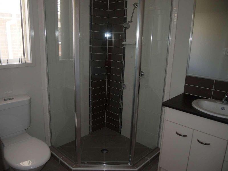 15 Wongabel Close, Waterford QLD 4133