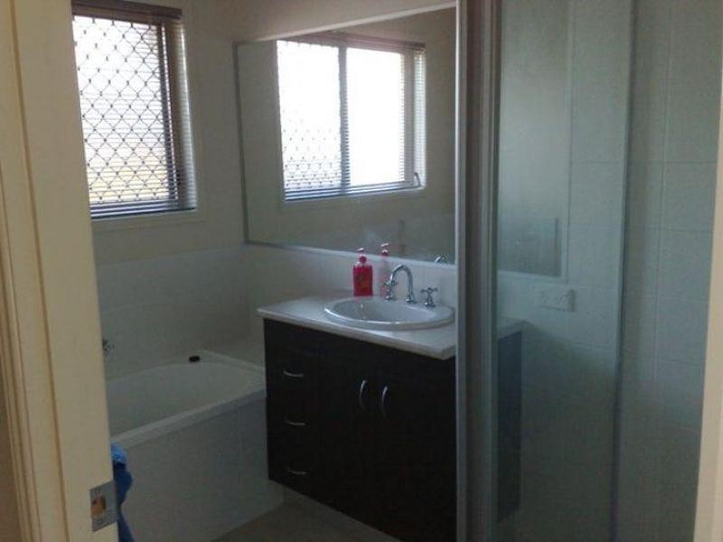 28 Spruce Street, Loganlea QLD 4131