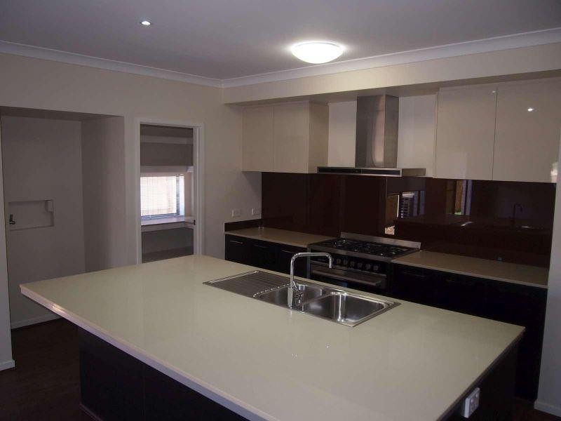 5 Slate Court, Logan Reserve QLD 4133
