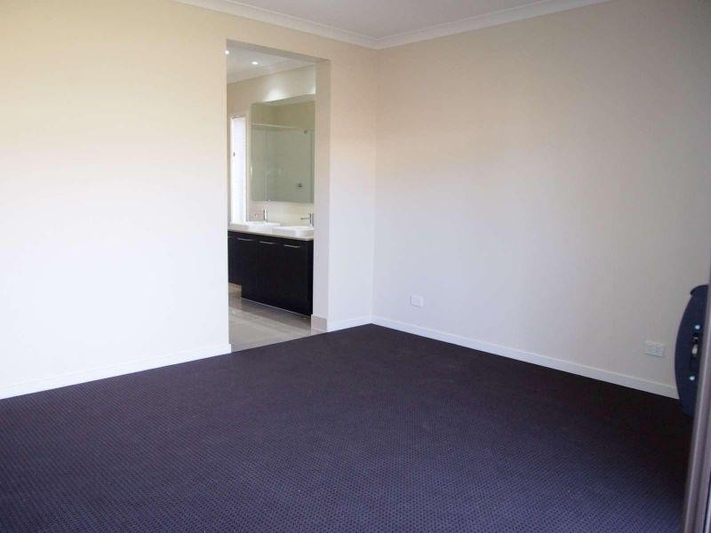 5 Slate Court, Logan Reserve QLD 4133