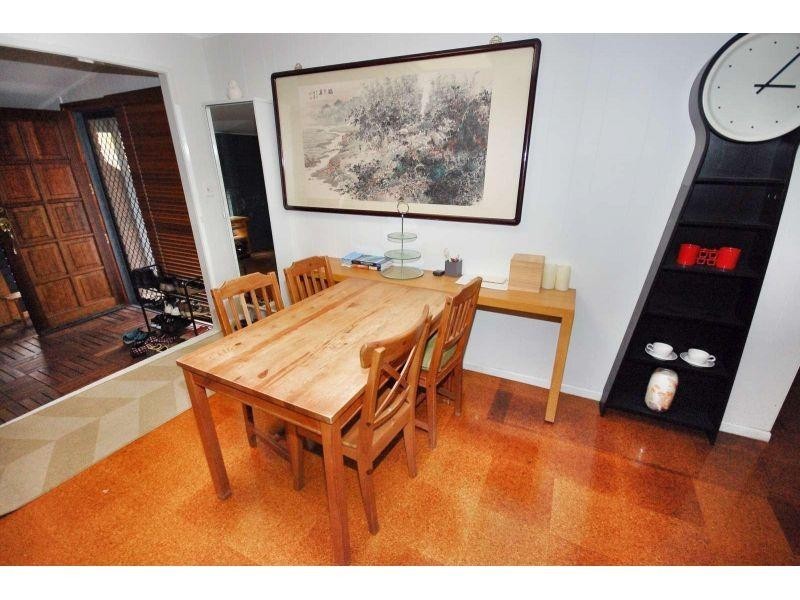 1 Aesop Street, Robertson QLD 4109