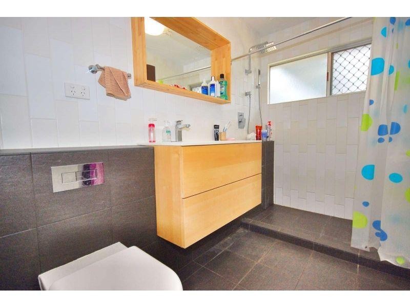 1 Aesop Street, Robertson QLD 4109