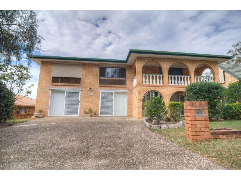 16 Modred Street, Carindale QLD 4152