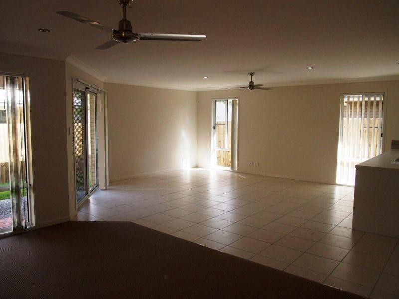 30 Wongabel Close, Waterford QLD 4133