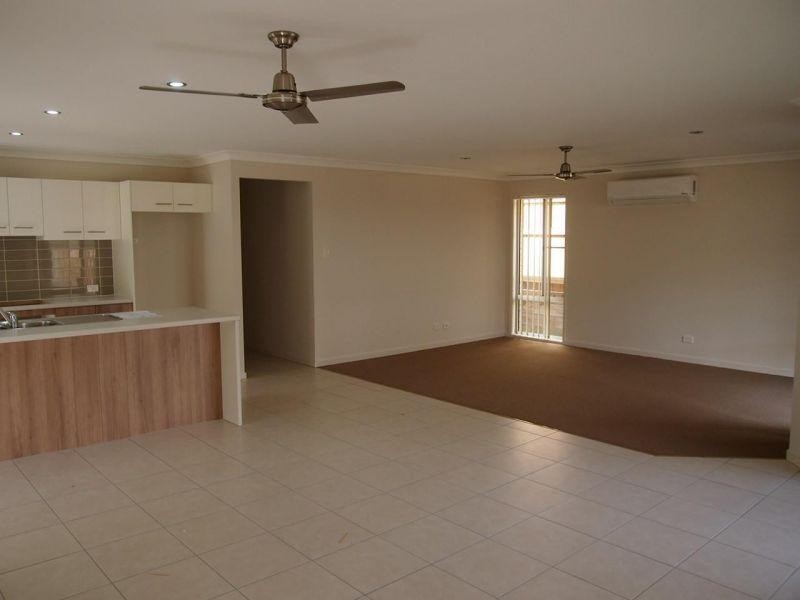 30 Wongabel Close, Waterford QLD 4133